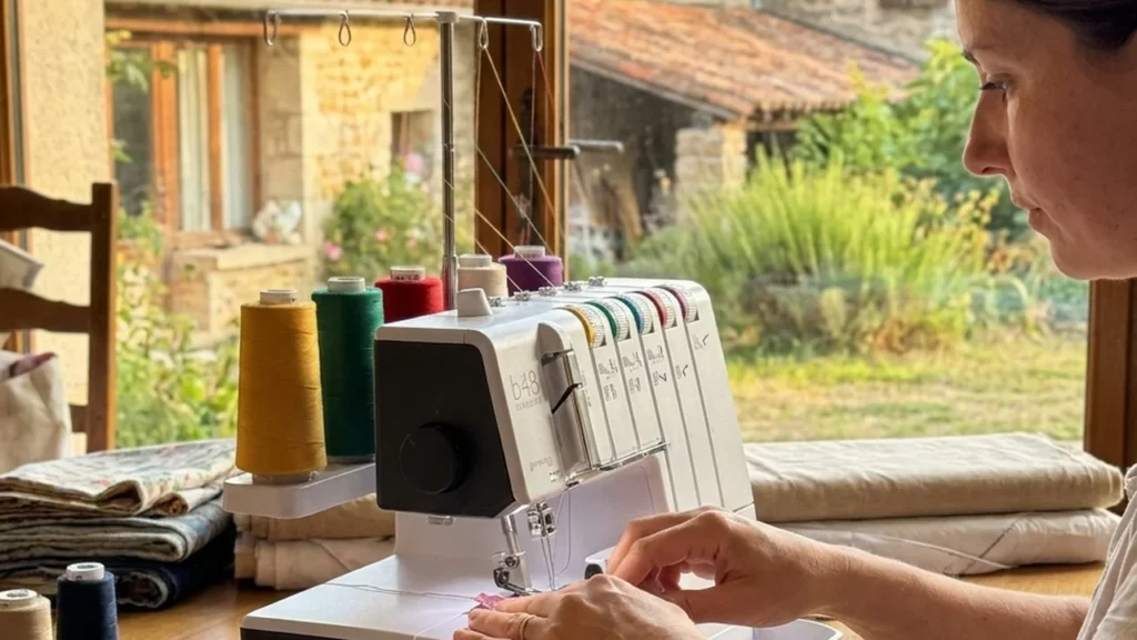 Miriam Hofstetter teste Bernette 48 Funlock Kombimaschine: Vollständiger Test und Bewertung